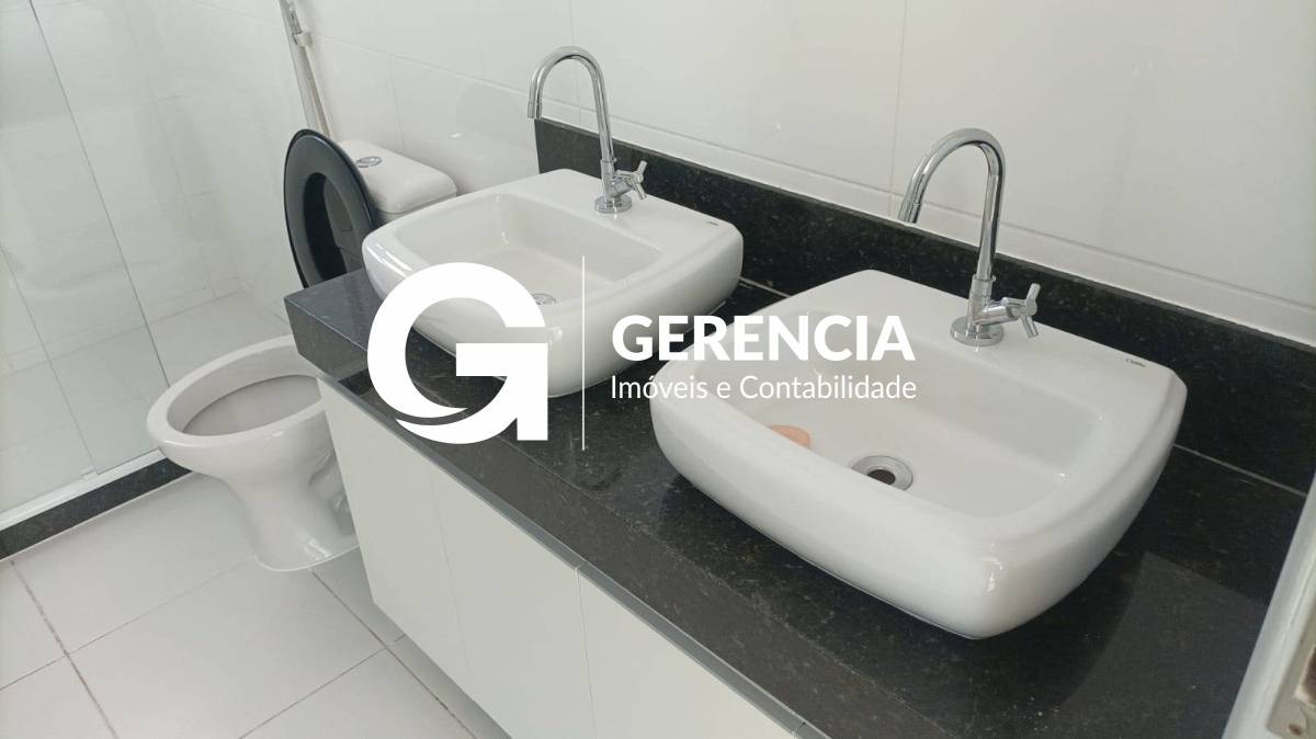 Cobertura à venda, no Condomínio Mirach em Macaé, Imbetiba, com 4 quartos, 180m²