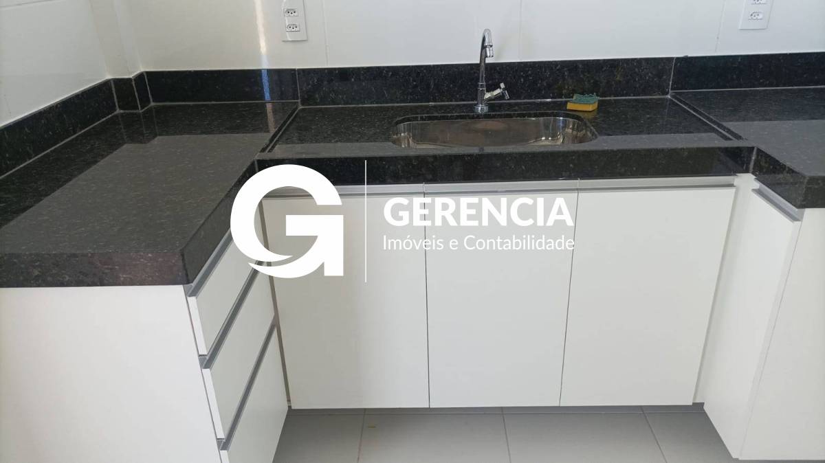 Cobertura à venda, no Condomínio Mirach em Macaé, Imbetiba, com 4 quartos, 180m²
