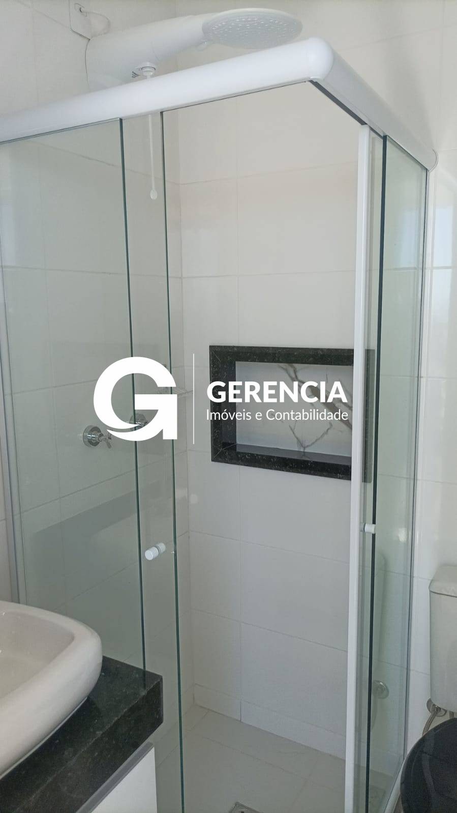 Cobertura à venda, no Condomínio Mirach em Macaé, Imbetiba, com 4 quartos, 180m²